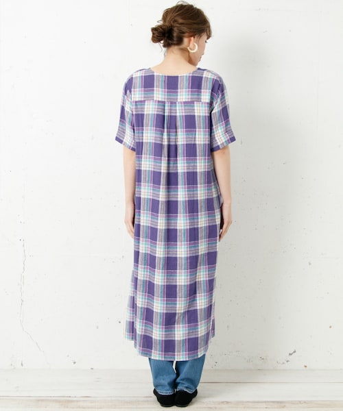 URBAN RESEARCH Sonny Label(アーバンリサーチサニーレーベル)の「リネンチェックスキッパーマキシワンピース(ワンピース/ドレス・レディース・パープル/ベージュ/オフ・FREE)」の12枚目の写真
