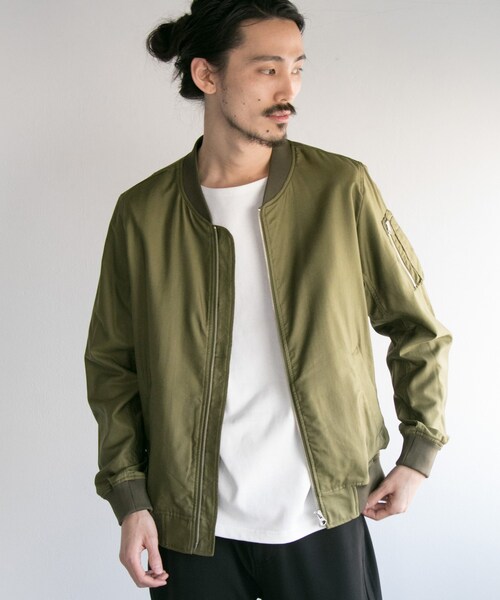 URBAN RESEARCH（アーバンリサーチ）の「MA-1（ジャケット/アウター・メンズ・KHAKI/NAVY・M/L）」の3枚目の写真