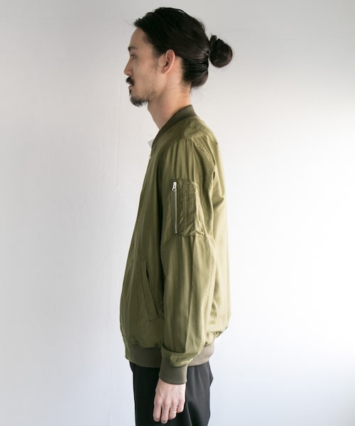 URBAN RESEARCH（アーバンリサーチ）の「MA-1（ジャケット/アウター・メンズ・KHAKI/NAVY・M/L）」の8枚目の写真