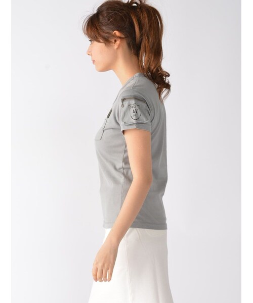 AVIREX(アヴィレックス)の「AVI-L-SS FATIGUE V/N(トップス・レディース・BLK/L/GREY/PINK/WHITE/LEMON・S/M/L)」の17枚目の写真