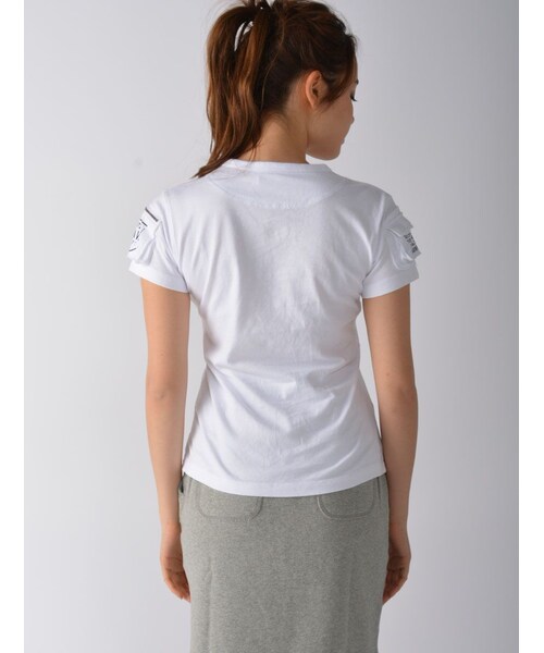 AVIREX(アヴィレックス)の「AVI-L-SS FATIGUE V/N(トップス・レディース・BLK/L/GREY/PINK/WHITE/LEMON・S/M/L)」の5枚目の写真