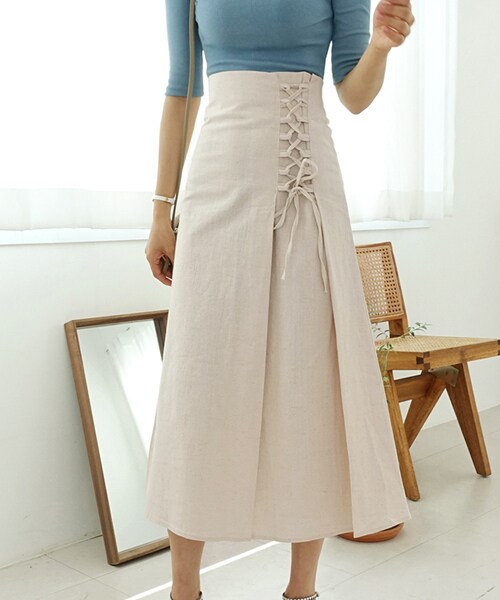 DHOLIC（ディーホリック）の「レースアップAラインロングスカート（スカート・レディース・ブラウン/イエロー/ベージュ・FREE）」の2枚目の写真