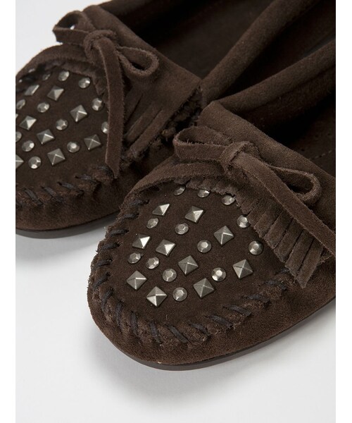 Minnetonka(ミネトンカ)の「minnetonka (ミネトンカ) スタッズ キルティモック(シューズ・レディース・BLACK/BROWN/D/BROWN・60/70/80/50)」の19枚目の写真