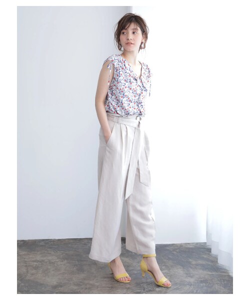 YECCA VECCA(イェッカヴェッカ)の「P.レーヨンリネンワイドパンツ(パンツ・ライトベージュ/ブラウン/ラベンダー・F)」の2枚目の写真