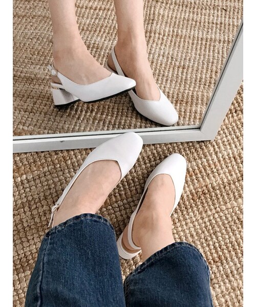 SAPPUN（サプン）の「Turite（パンプス・レディース・Beige/Black/White・22.5-25.0cm）」の2枚目の写真