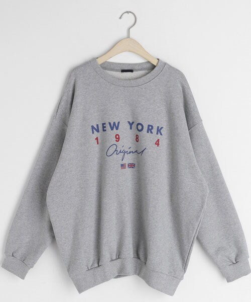 DHOLIC(ディーホリック)の「NEW YORKプリントスウェット(スウェット・レディース・ホワイト/グレー・FREE)」の2枚目の写真