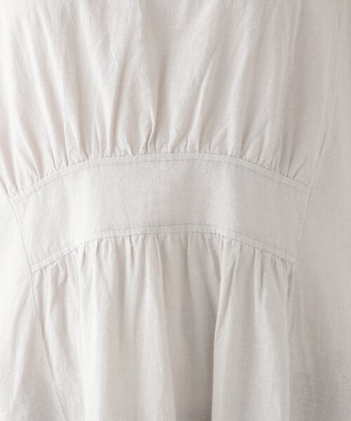 studio CLIP（スタディオクリップ）の「綿麻ウエスト切り替えワンピース[WEB限定プラスサイズ]（その他・ライトグレー/ブラック/アイボリー/ブルー）」の9枚目の写真