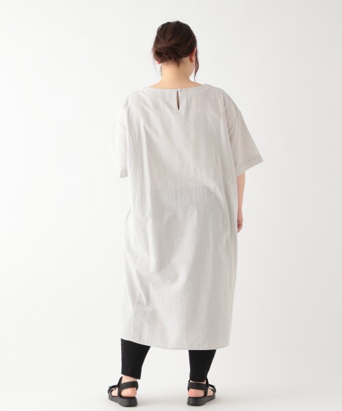 studio CLIP（スタディオクリップ）の「綿麻ウエスト切り替えワンピース[WEB限定プラスサイズ]（その他・ライトグレー/ブラック/アイボリー/ブルー）」の7枚目の写真