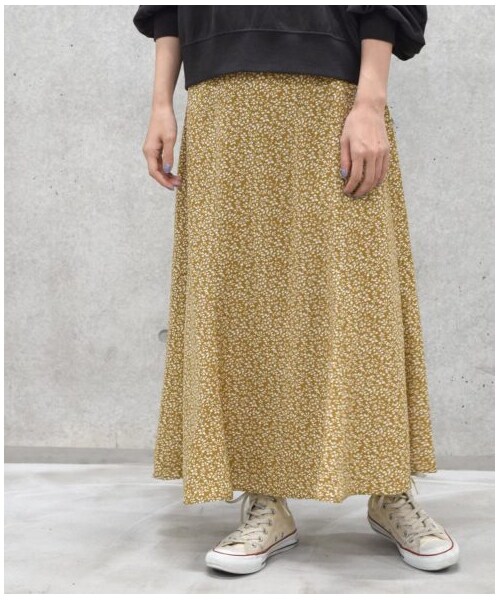 w closet(ダブルクローゼット)の「ツタ柄マーメイドスカート(スカート・レディース・オフホワイト/ベージュ/ブラック・FREE/M/L)」の6枚目の写真