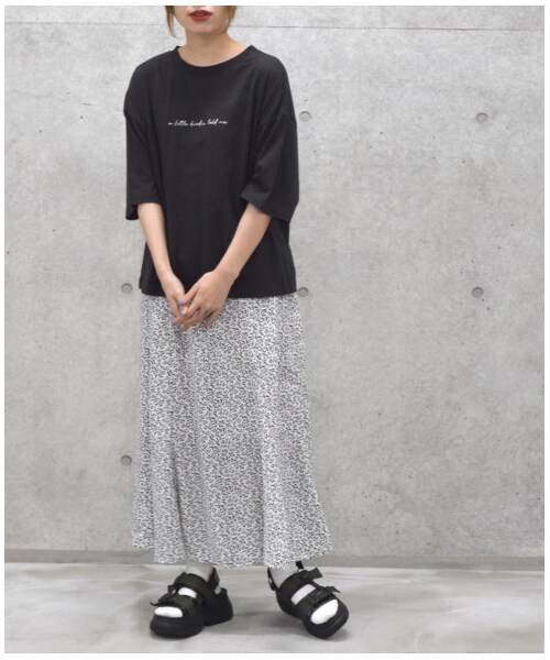 w closet(ダブルクローゼット)の「ツタ柄マーメイドスカート(スカート・レディース・オフホワイト/ベージュ/ブラック・FREE/M/L)」の17枚目の写真