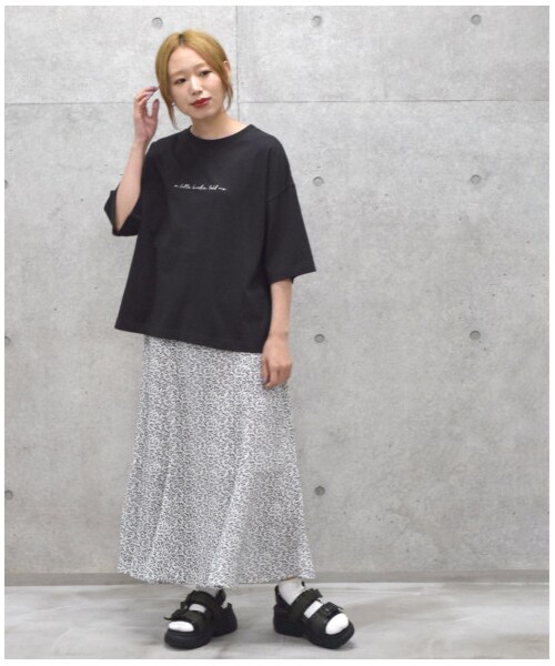 w closet(ダブルクローゼット)の「ツタ柄マーメイドスカート(スカート・レディース・オフホワイト/ベージュ/ブラック・FREE/M/L)」の13枚目の写真