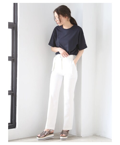 earth music&ecology(アースミュージックアンドエコロジー)の「【広瀬すず×earth】・ゆるTシャツ(トップス・オフホワイト/ブラック/カーキ/ネイビー・F)」の9枚目の写真