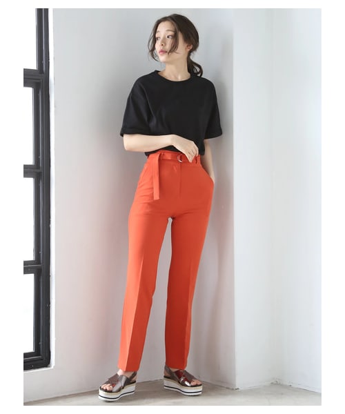 earth music&ecology(アースミュージックアンドエコロジー)の「【広瀬すず×earth】・ゆるTシャツ(トップス・オフホワイト/ブラック/カーキ/ネイビー・F)」の6枚目の写真