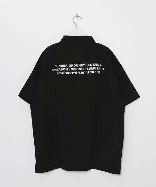 LEGENDA(レジェンダ)の「Half Zip Rose Embroidery Short Sleeve シャツ(トップス・ブラック×レッド/ベージュ・FREE)」の2枚目の写真