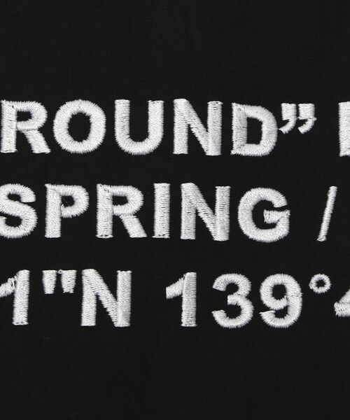 LEGENDA(レジェンダ)の「Half Zip Rose Embroidery Short Sleeve シャツ(トップス・ブラック×レッド/ベージュ・FREE)」の6枚目の写真