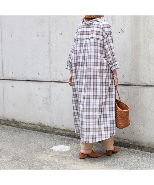 no brand（ノーブランド）の「[ RE-ARRIVAL ]チェックオーバーシャツOP（ワンピース・レディース・その他）」の4枚目の写真