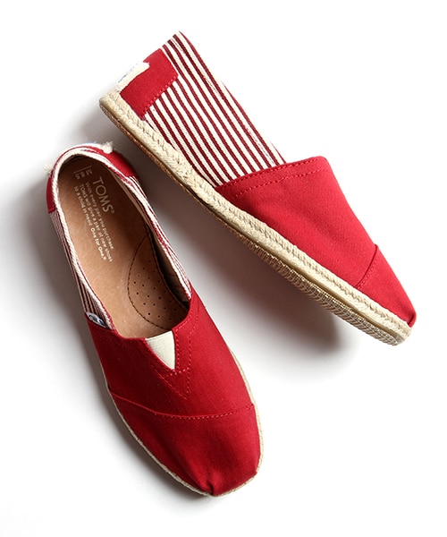 TOMS（トムス）の「MENS UNIVERSTY CLASSICS（シューズ・メンズ・ブラック/レッド/ネイビー・8H/9/9H）」の3枚目の写真