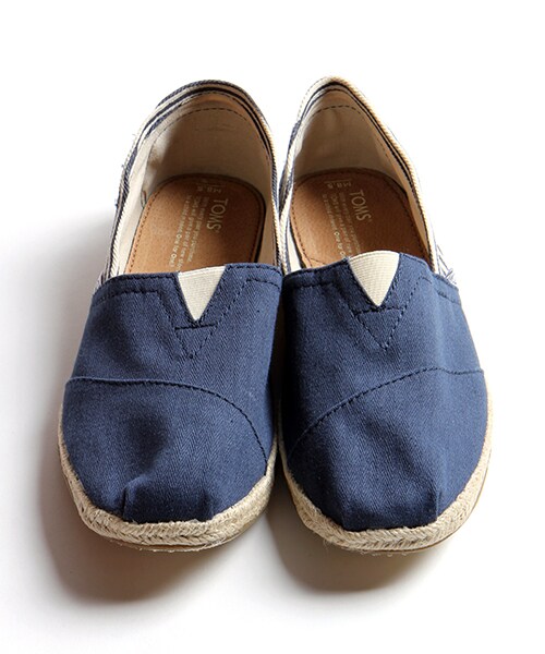 TOMS（トムス）の「MENS UNIVERSTY CLASSICS（シューズ・メンズ・ブラック/レッド/ネイビー・8H/9/9H）」の7枚目の写真