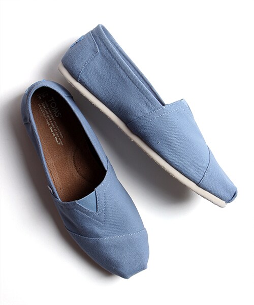 TOMS（トムス）の「MENS SEASONAL CLASSICS（シューズ・メンズ・ブラック/レッド/オリーブ/サックスブルー・8H/9/9H）」の3枚目の写真
