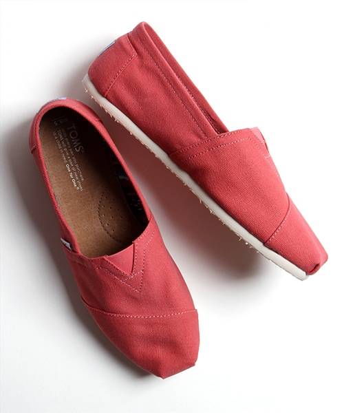 TOMS（トムス）の「MENS SEASONAL CLASSICS（シューズ・メンズ・ブラック/レッド/オリーブ/サックスブルー・8H/9/9H）」の4枚目の写真