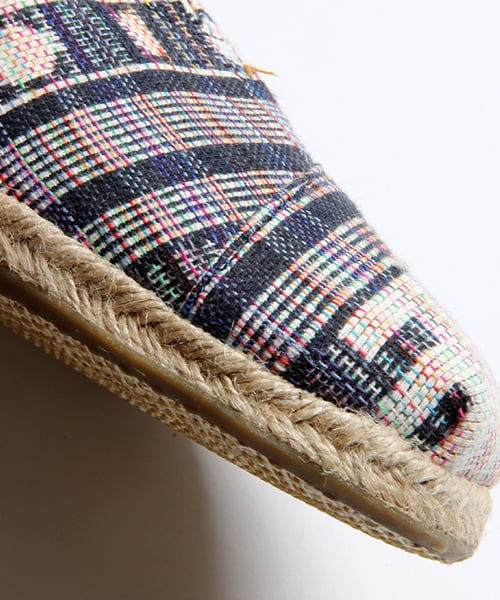 TOMS（トムス）の「MENS SEASONAL CLASSICS（シューズ・メンズ・ブラック/レッド/ブルー/ネイビー・8H/9/9H）」の10枚目の写真