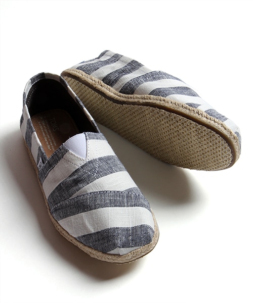 TOMS（トムス）の「MENS SEASONAL CLASSICS（シューズ・メンズ・ブラック/レッド/ブルー/ネイビー・8H/9/9H）」の11枚目の写真