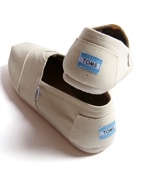 TOMS（トムス）の「MENS ORIGINAL CLASSICS（シューズ・メンズ・ベージュ/ネイビー・8H/9/9H）」の6枚目の写真
