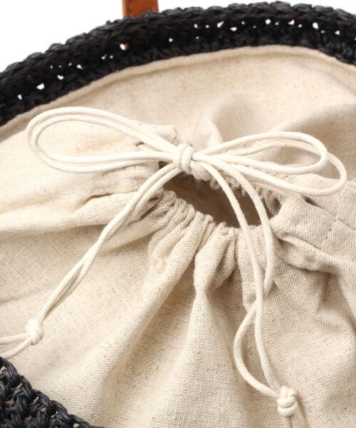 studio CLIP（スタディオクリップ）の「ペーパー透かし編みトートバッグ（バッグ・ブラック/オレンジ/ナチュラル/キャメル）」の8枚目の写真
