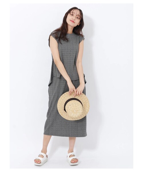 E hyphen world gallery（イーハイフンワールドギャラリー）の「ワイドリブセットアップ（ワンピース/ドレス・チャコールグレー/ベージュ/カーキ・F）」の4枚目の写真