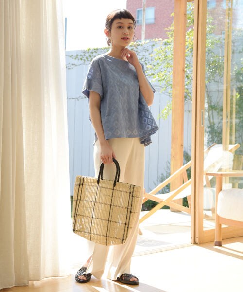 studio CLIP（スタディオクリップ）の「リブストレートカットパンツ[WEB先行予約]（パンツ・オフホワイト/スモーク/ブラウン）」の5枚目の写真