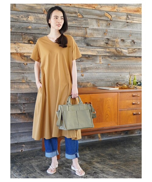 AMERICAN HOLIC（アメリカンホリック）の「強撚Vネックワンピース（ワンピース/ドレス・ブラック/ベージュ/カーキ/ブルーグリーン・F）」の7枚目の写真