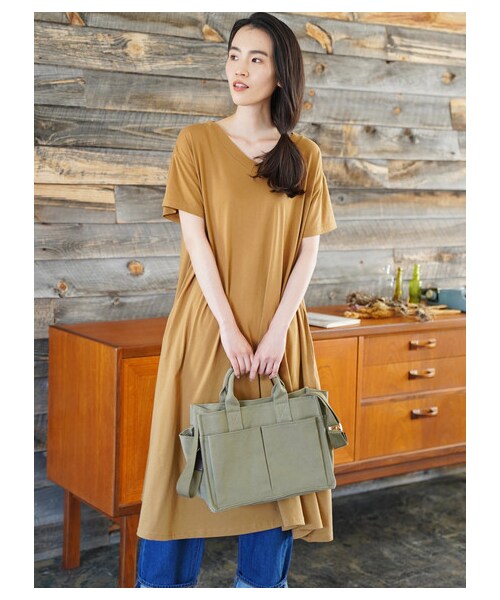 AMERICAN HOLIC（アメリカンホリック）の「強撚Vネックワンピース（ワンピース/ドレス・ブラック/ベージュ/カーキ/ブルーグリーン・F）」の3枚目の写真