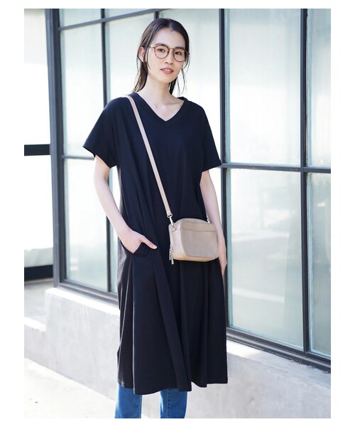 AMERICAN HOLIC（アメリカンホリック）の「強撚Vネックワンピース（ワンピース/ドレス・ブラック/ベージュ/カーキ/ブルーグリーン・F）」の10枚目の写真