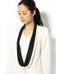 L'Appartement（アパルトモン）の「バイカラーショールカラー