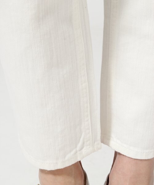 LEPSIM（レプシィム）の「デニムクロプトパンツ（パンツ・レディース・オフ/デニム（淡）/デニム（濃）・Ｍ/Ｌ）」の11枚目の写真