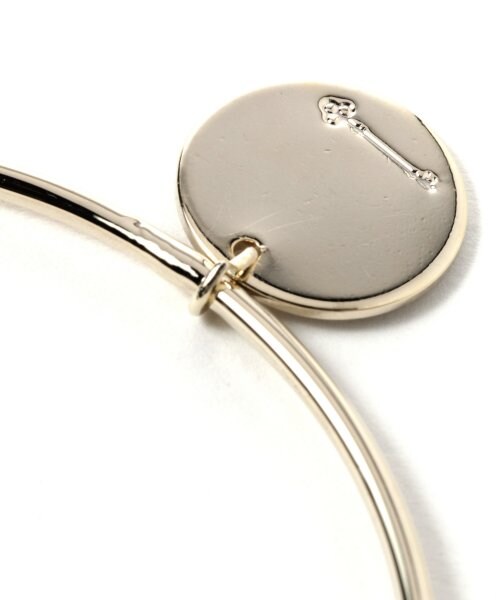 A part by（アパートバイ）の「モチーフホソバングル１４ＳＳ（アクセサリー・レディース・パール/ライトピンク/ライトイエロー/ブルー・ナシ）」の6枚目の写真