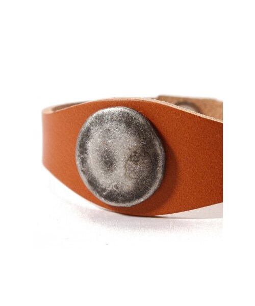 IL BISONTE（イルビゾンテ）の「IL BISONTE / イルビゾンテ: コンチョブレスレット（ブレスレット・バングル・ブラック/ブラウン/ベージュ・フリー）」の6枚目の写真