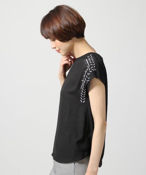 LEPSIM（レプシィム）の「ショルダーモチーフフレンチスリーブＴシャツ（トップス・レディース・オフ/ブラック/グレー/イエロー・ＦREE SIZE）」の5枚目の写真