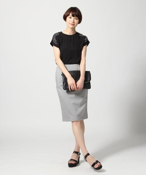 LEPSIM（レプシィム）の「ショルダーモチーフフレンチスリーブＴシャツ（トップス・レディース・オフ/ブラック/グレー/イエロー・ＦREE SIZE）」の8枚目の写真