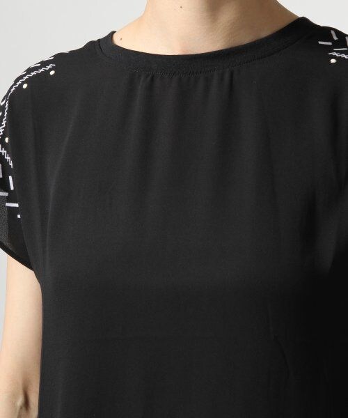 LEPSIM（レプシィム）の「ショルダーモチーフフレンチスリーブＴシャツ（トップス・レディース・オフ/ブラック/グレー/イエロー・ＦREE SIZE）」の9枚目の写真