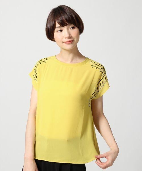 LEPSIM（レプシィム）の「ショルダーモチーフフレンチスリーブＴシャツ（トップス・レディース・オフ/ブラック/グレー/イエロー・ＦREE SIZE）」の4枚目の写真