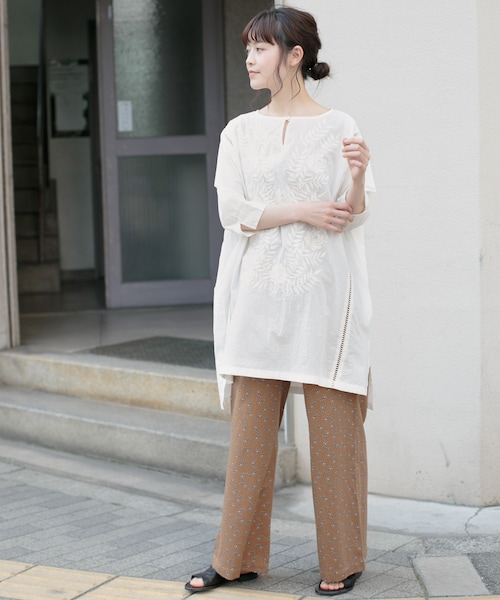 かぐれ（カグレ）の「刺繍チュニックプルオーバー（）」 - WEAR