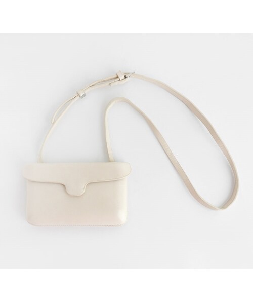 DHOLIC(ディーホリック)の「スクエアミニフラップショルダーバッグ(ショルダーバッグ・レディース・ホワイト/ブラウン/ブラック/イエロー/レッド・FREE)」の1枚目の写真