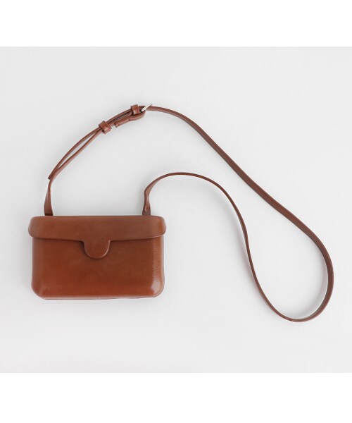 DHOLIC(ディーホリック)の「スクエアミニフラップショルダーバッグ(ショルダーバッグ・レディース・ホワイト/ブラウン/ブラック/イエロー/レッド・FREE)」の3枚目の写真