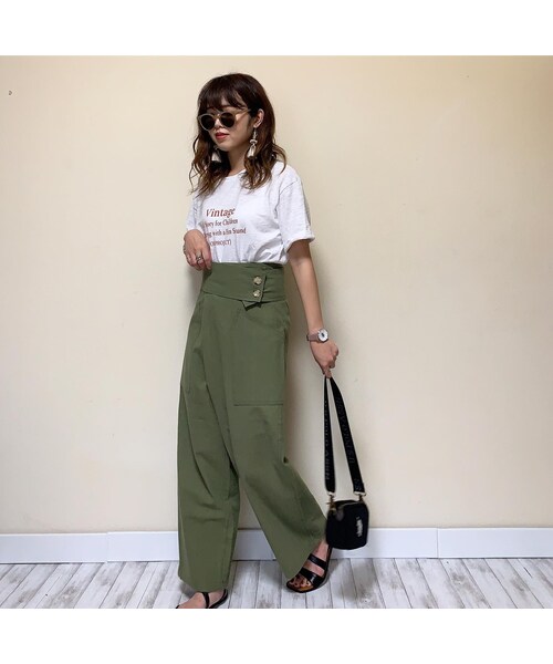 SaaCha（サーチャ）の「ハイウエストラップワイドパンツ（その他パンツ・レディース・ベージュ/グリーン・Free）」の2枚目の写真