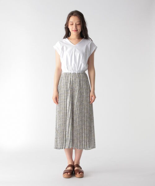 mysty woman（ミスティウーマン）の「カット小花柄シフォンワンピース（ワンピース/ドレス・オフホワイト/ライトグレー/ベージュ）」の9枚目の写真