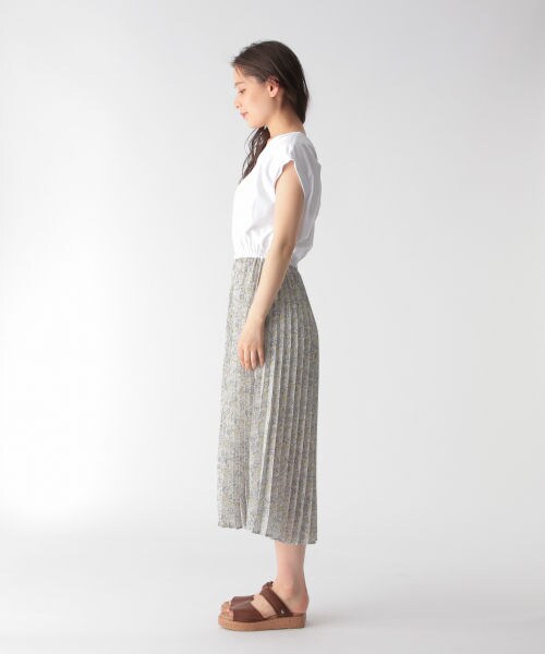 mysty woman（ミスティウーマン）の「カット小花柄シフォンワンピース（ワンピース/ドレス・オフホワイト/ライトグレー/ベージュ）」の10枚目の写真