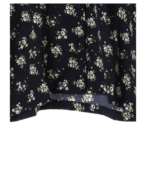 Green　Parks（グリーンパークス）の「花柄開襟シャツ（トップス・オフホワイト/ベージュ/ネイビー・F）」の5枚目の写真