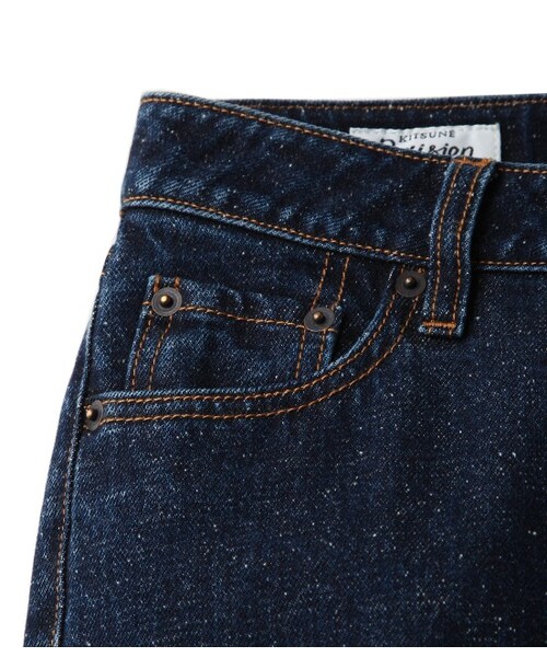 Maison Kitsune(メゾンキツネ)の「スリムカットジーンズ デニムパンツ SLIMCUT JEANS MELANG(パンツ・レディース・ネイビー/ブルー系・25/26/27/28)」の6枚目の写真
