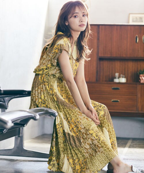 mysty woman（ミスティウーマン）の「パッチワーク花柄プリント